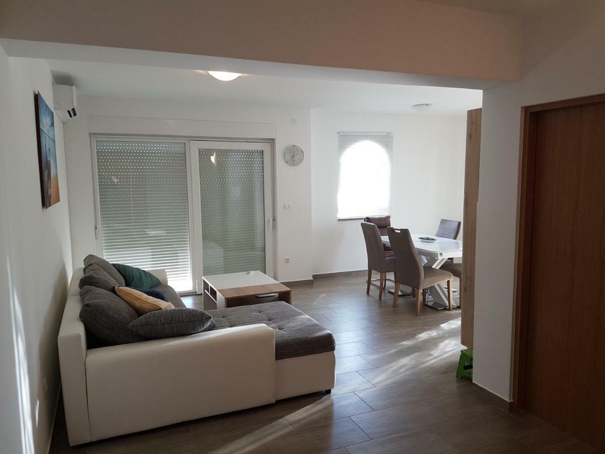 Apartments Eni Lovran Eksteriør bilde